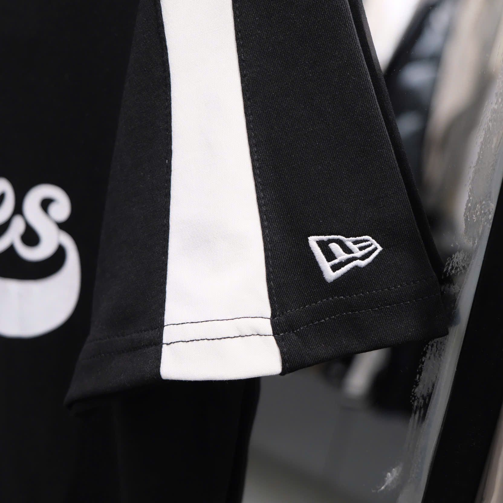  Áo Thun New Era NY Đen Big Logo Ngực Hàng Chính Hãng CODE: 15488808 