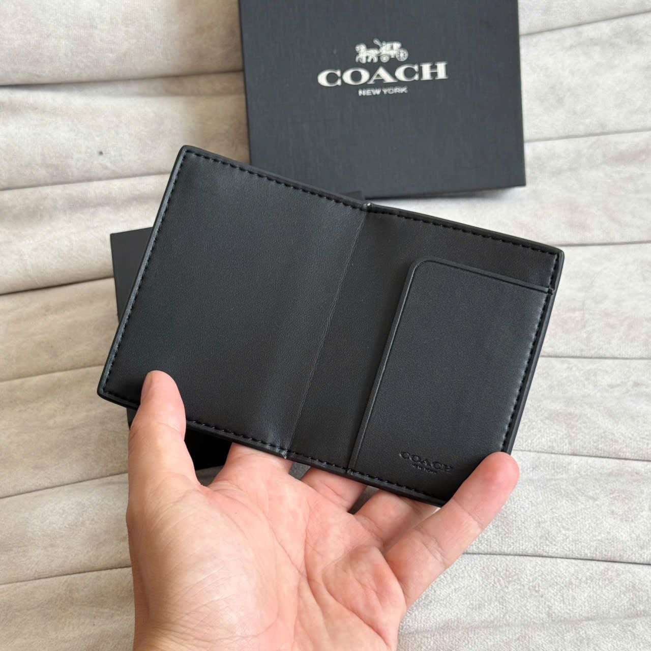  Ví Coach Nam Châm Mono Xám Hàng Chính Hãng | Fox Sneaker 