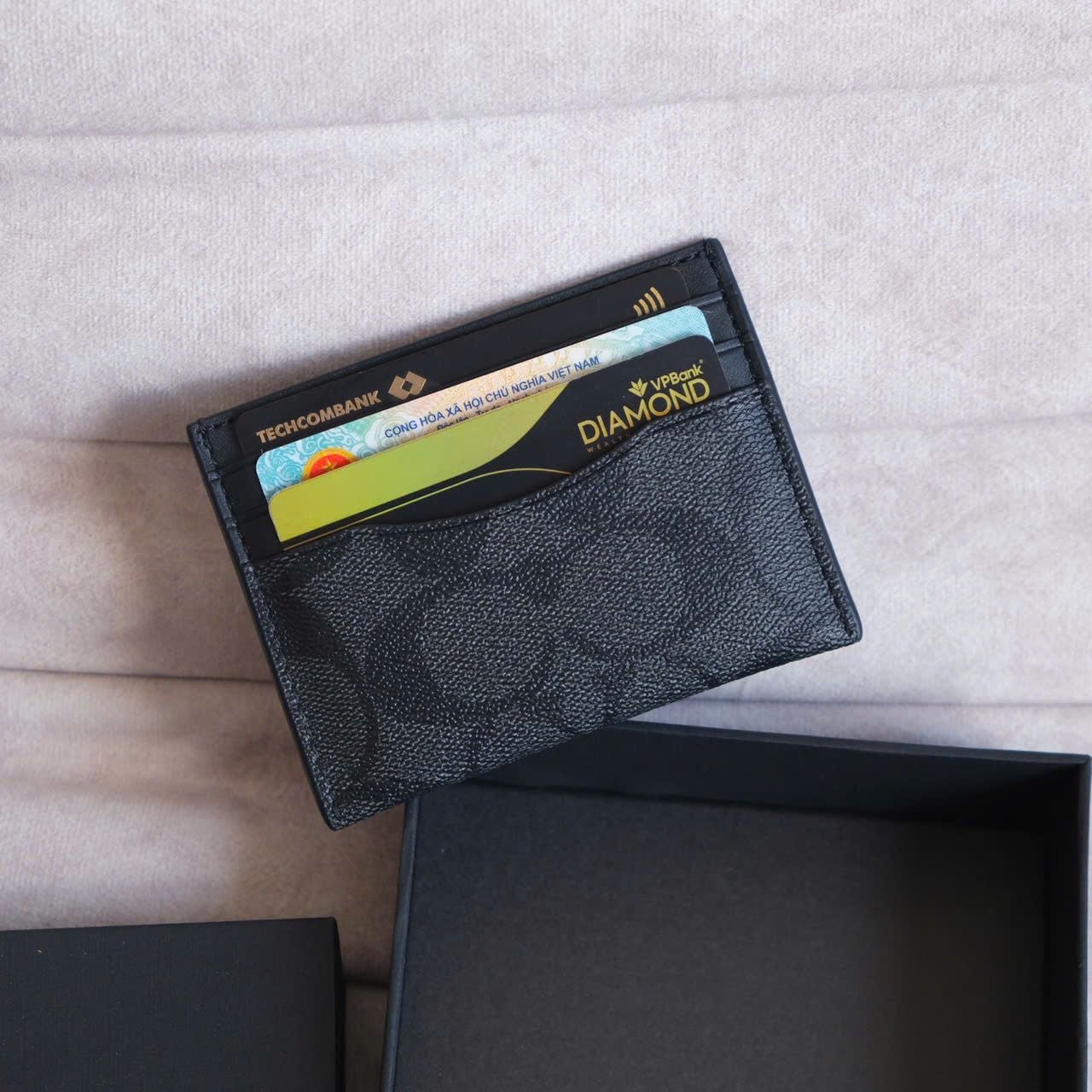  Ví Card Coach Mono Đen Hàng Chính Hãng CODE: SP017603 | Fox Sneaker 