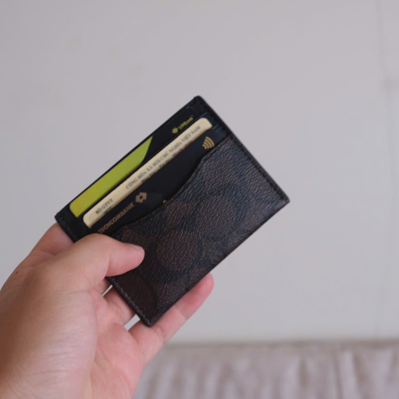  Ví Card Coach Mono Nâu Đậm Hàng Chính Hãng CODE: SP017604 | Fox Sneaker 