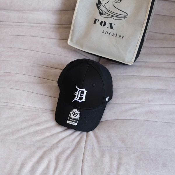  Mũ Nón Brand 47 D Đen Chữ Trắng Hàng Chính Hãng 