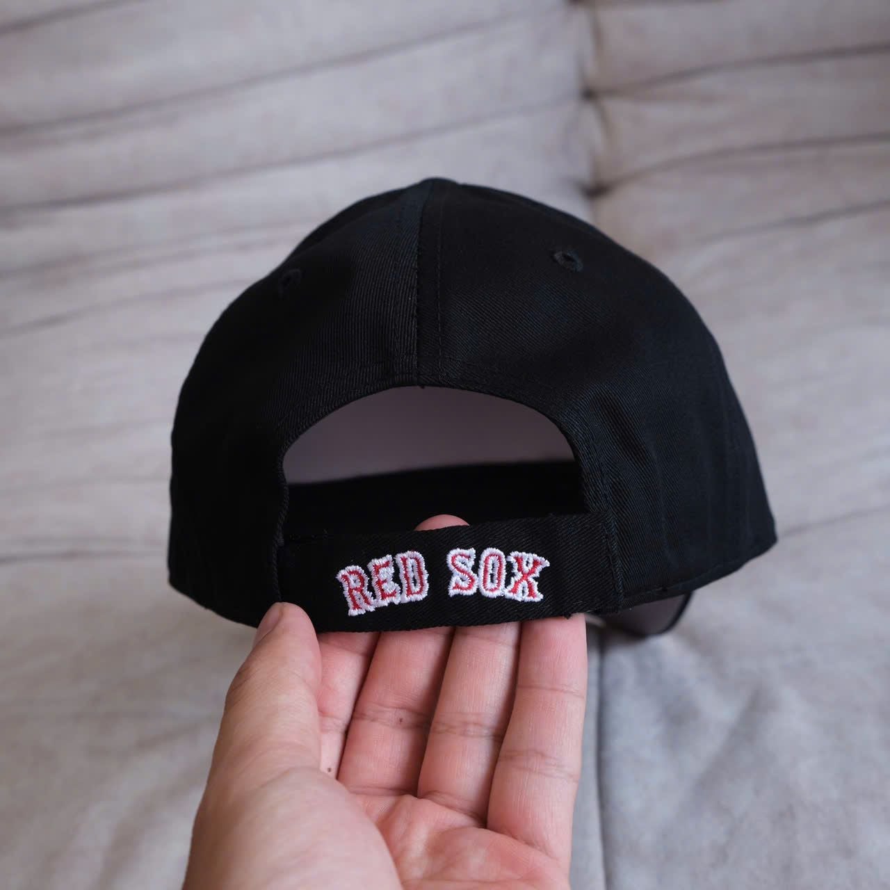  Mũ Nón Brand 47 B Đen Chữ Đỏ Viền Trắng Hàng Chính Hãng 