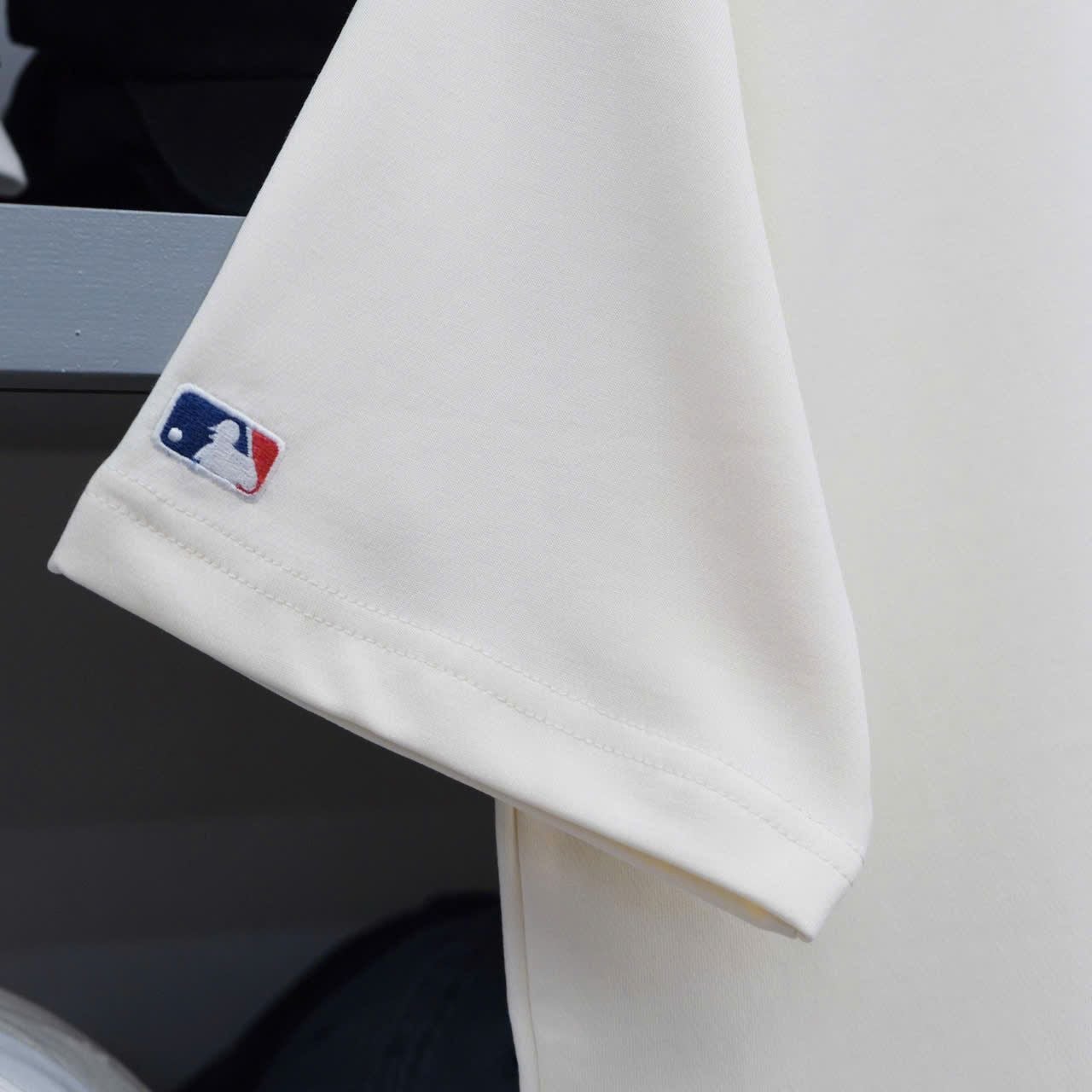  Áo Thun New Era Thỏ Kem Hàng Chính Hãng Code: 12224578-1 