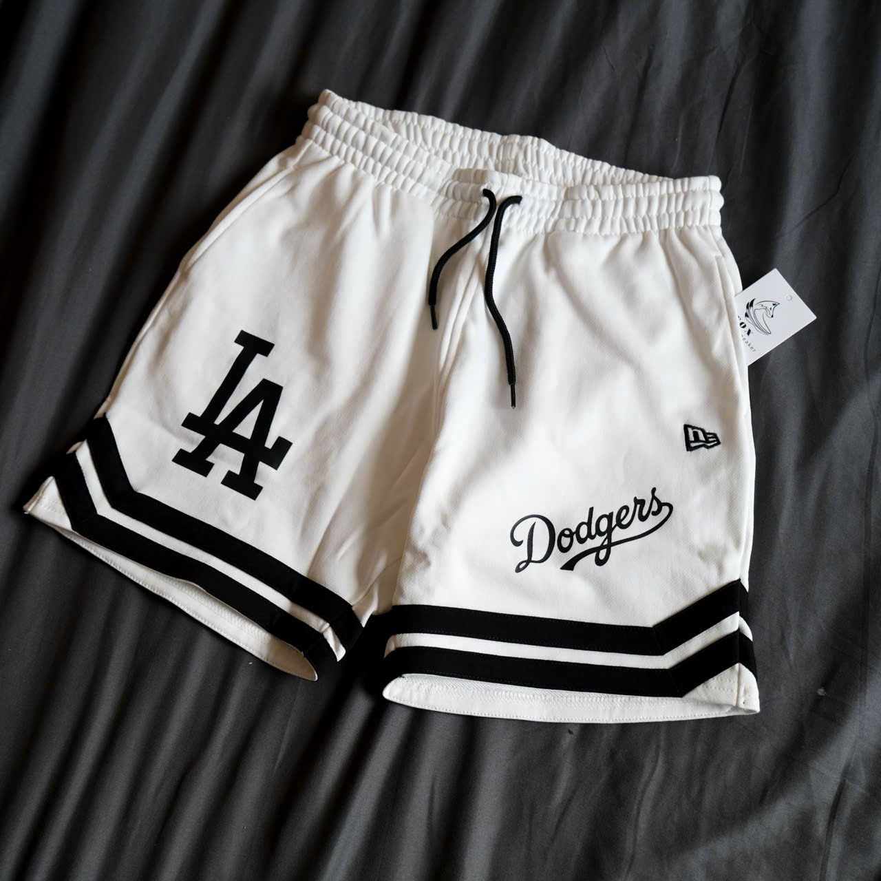  Quần Short New Era La Trắng Sọc Hàng Chính Hãng CODE: 18887899 | Fox Sneaker 