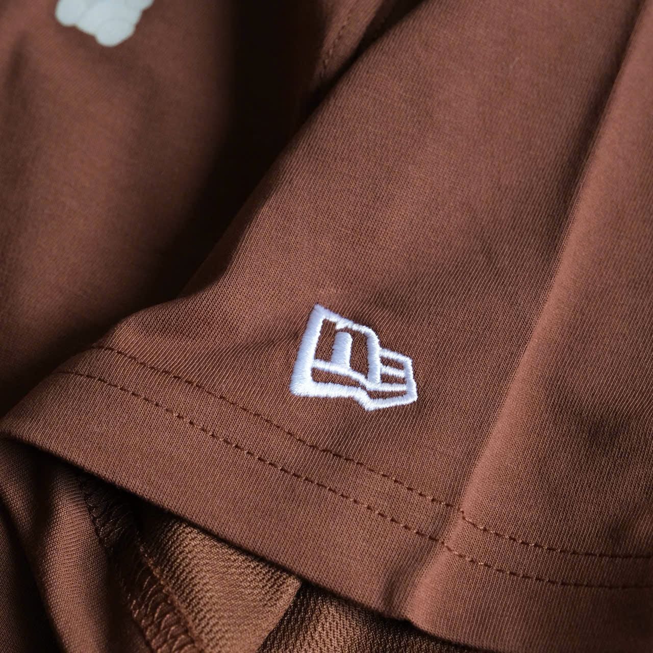  SALE - Áo Thun New Era Gấu Nâu | 14148886 Hàng Chính Hãng 