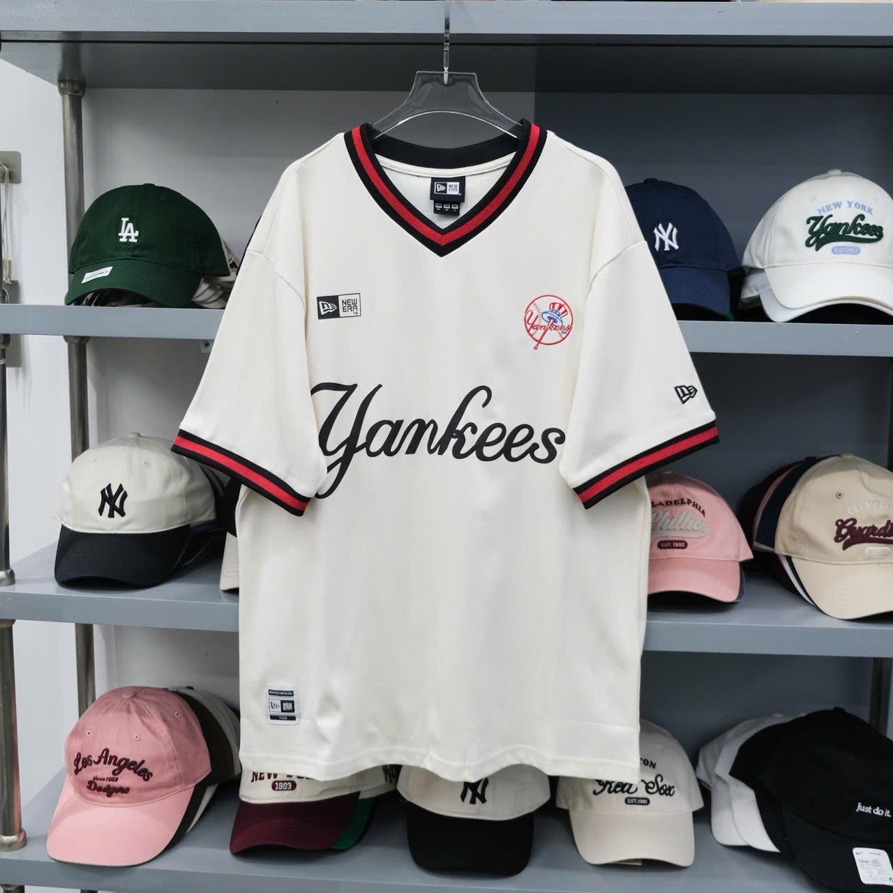  Áo Thun New Era Jersey Kem Cổ Đen Đỏ Hàng Chính Hãng 13882999 