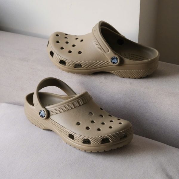  Dép Sục Crocs Classic Nâu Clog Unisex Nam Nữ  - Fox Sneaker 