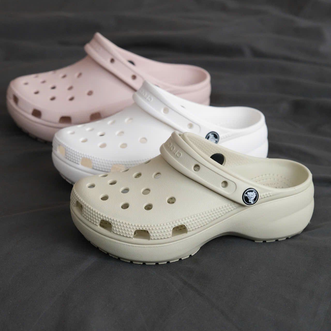  Dép Crocs Platform Classic Clog Unisex Nam Nữ Màu Trắng - Kem Đế Cao 5cm Cho Nữ 