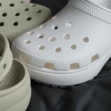  Dép Crocs Platform Classic Clog Unisex Nam Nữ Màu Trắng - Kem Đế Cao 5cm Cho Nữ 