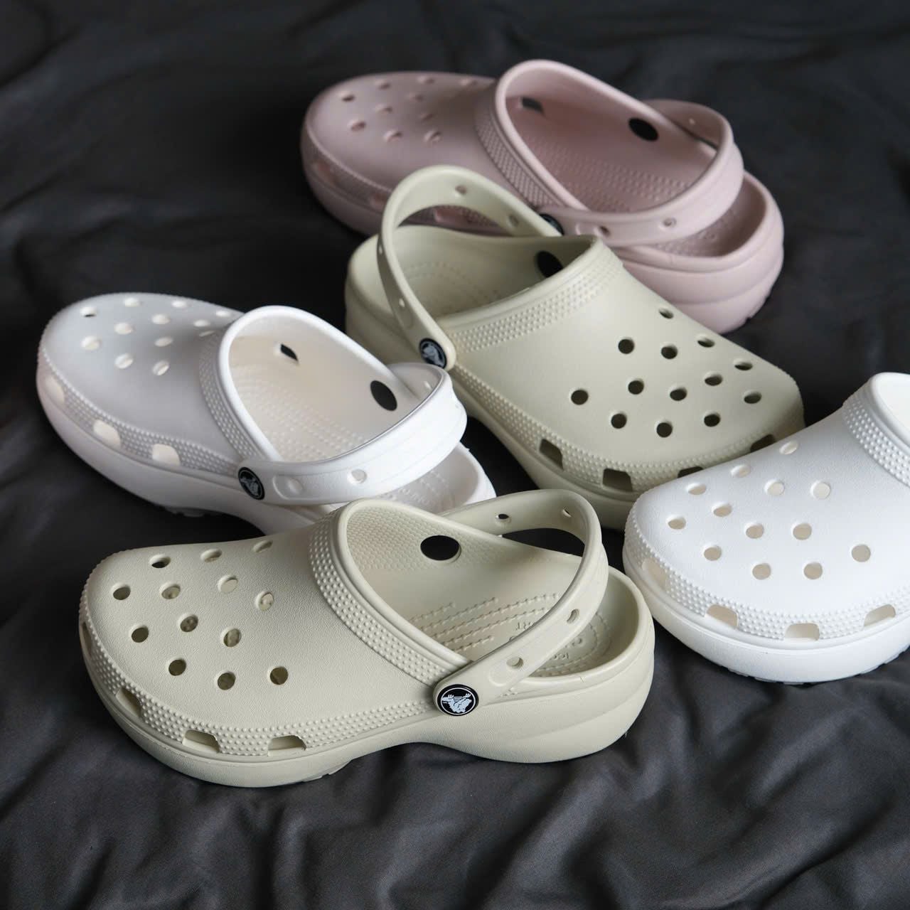  Dép Crocs Platform Classic Clog Unisex Nam Nữ Màu Trắng - Kem Đế Cao 5cm Cho Nữ 