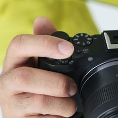 Máy Ảnh Canon EOS R50 V + Lens 14-30mm f/4-6.3 (Black) | Chính Hãng