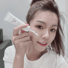 Kem Meishoku Trang Điểm Dưỡng Ẩm Không Màu 33g Moist-Labo BB Clear Cream SPF32 PA+++