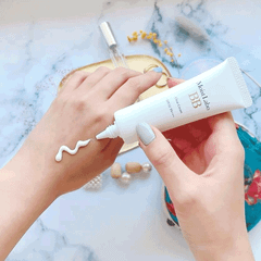 Kem Meishoku Trang Điểm Dưỡng Ẩm Không Màu 33g Moist-Labo BB Clear Cream SPF32 PA+++