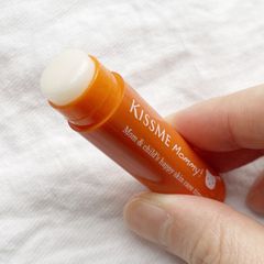 Son Dưỡng Môi Cấp Ẩm Dành Cho Bé Từ 6 Tháng Tuổi Và Làn Da Nhạy Cảm Kissme Mommy Lip Cream N Nhật Bản 2,5G