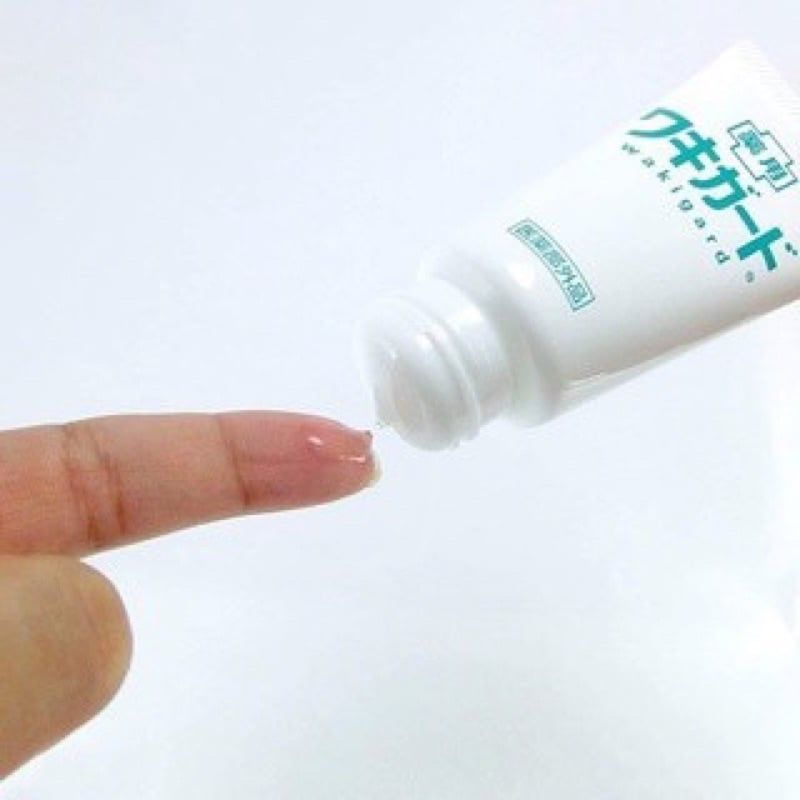 Lăn Gel Khử Mùi , Đặc Trị Hôi Nách KOBAYASHI Nhật Bản 50g