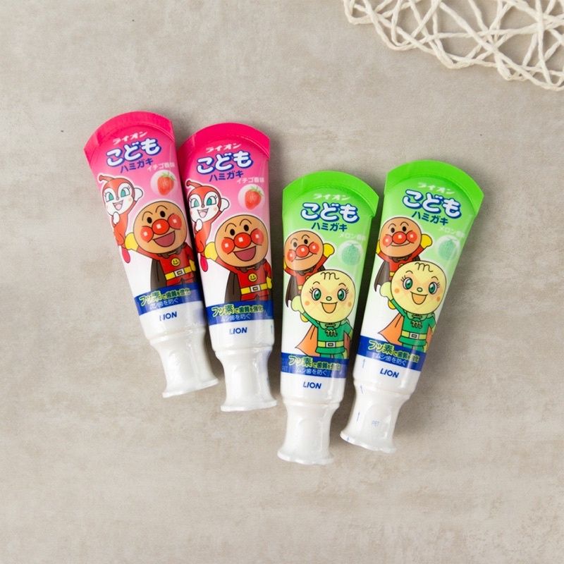 Kem Đánh Răng LION Nhật Bản Nuốt Được Cho Bé, Dành Cho 12 Tháng Tuổi Trở Lên 40G