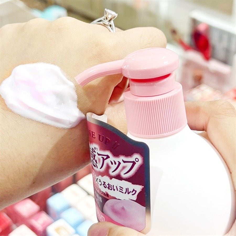 Sữa Dưỡng Thể Nâng Tone Và Làm Sáng Da Hatomugi 400 ML Nhật Bản
