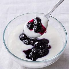 Mứt việt quất và mật ong cam Royal Nhật Bản 400gr