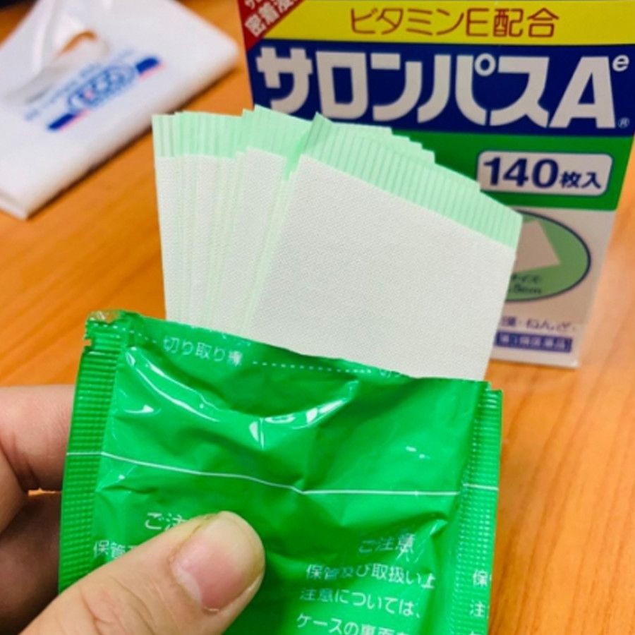 Cao dán giảm đau Salonpas Hisamitsu 140 miếng