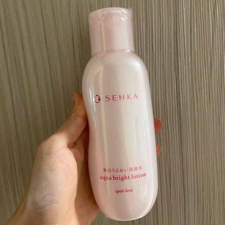 Nước Dưỡng Làm Mềm & Giúp Hỗ Trợ Sáng Da Senka White Beauty Lotion 200Ml