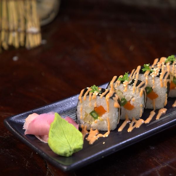  Cơm cuộn nấm trứng 