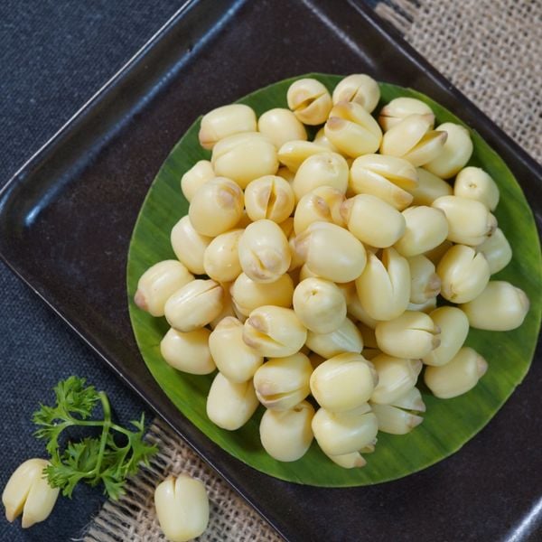  Hạt sen hấp nước dừa 