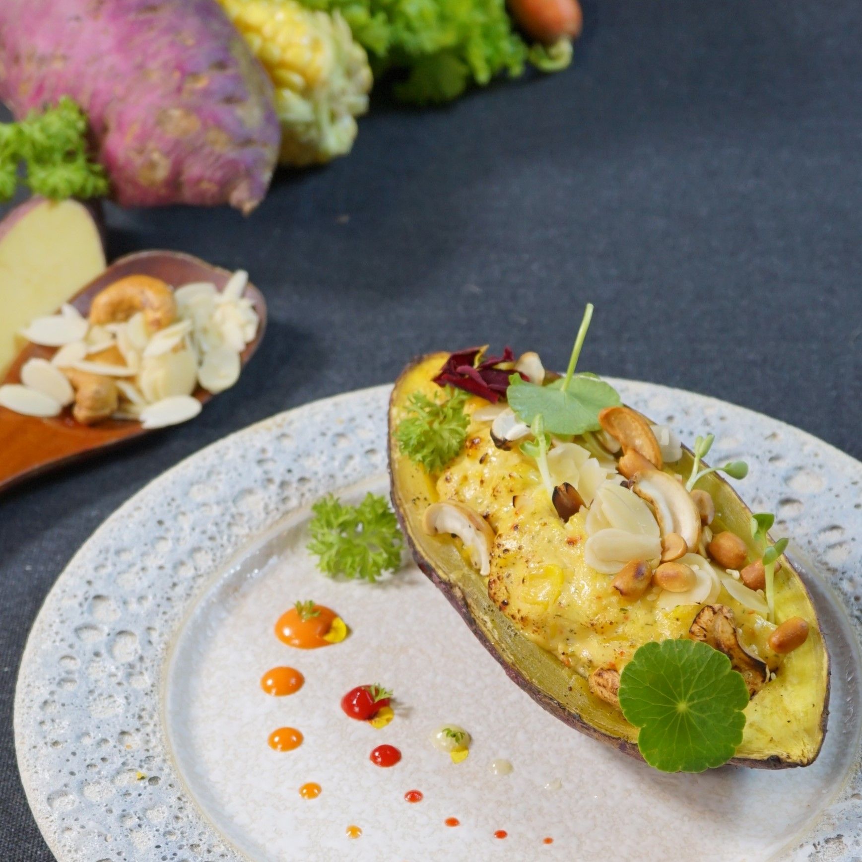 Khoai lang đút lò ngũ cốc – Lạt Chay Vegan Bistro