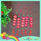  Set 5 phụ kiện nỉ nhung treo trang trí Tết (ngẫu nhiên) Mẫu thoi 4,5 x 20 cm 