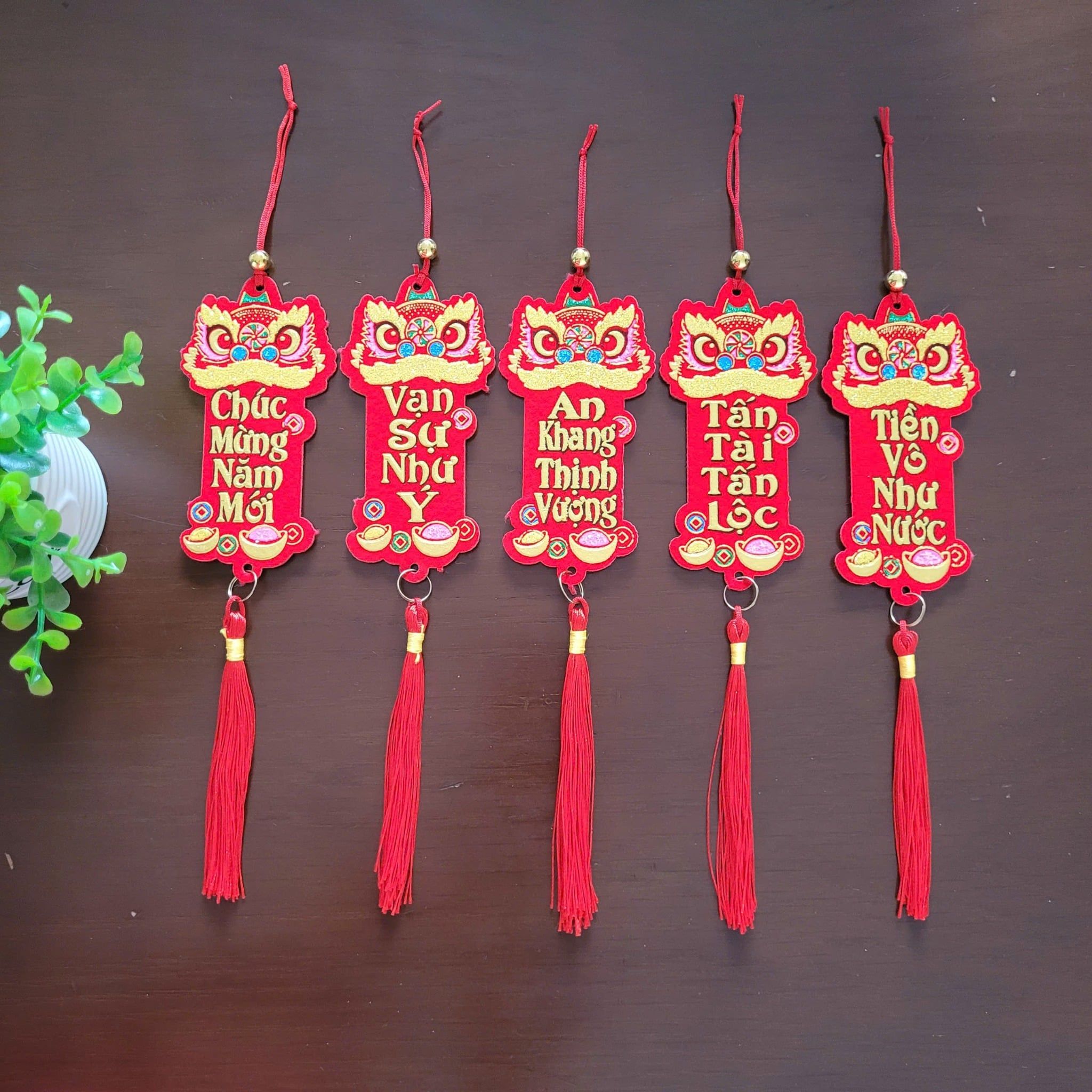  Set 5 phụ kiện nỉ nhung mẫu lân chúc tết 