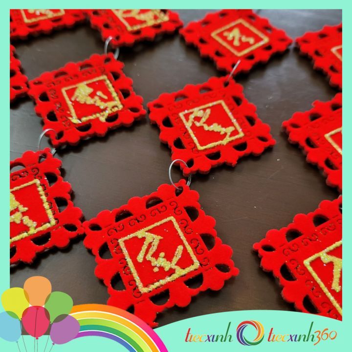  Set 5 phụ kiện nỉ nhung treo trang trí Tết (ngẫu nhiên) Mẫu thoi 4,5 x 20 cm 