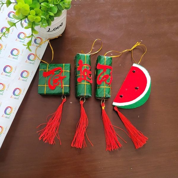  Dưa hấu bánh tét bánh chưng treo trang trí tết 