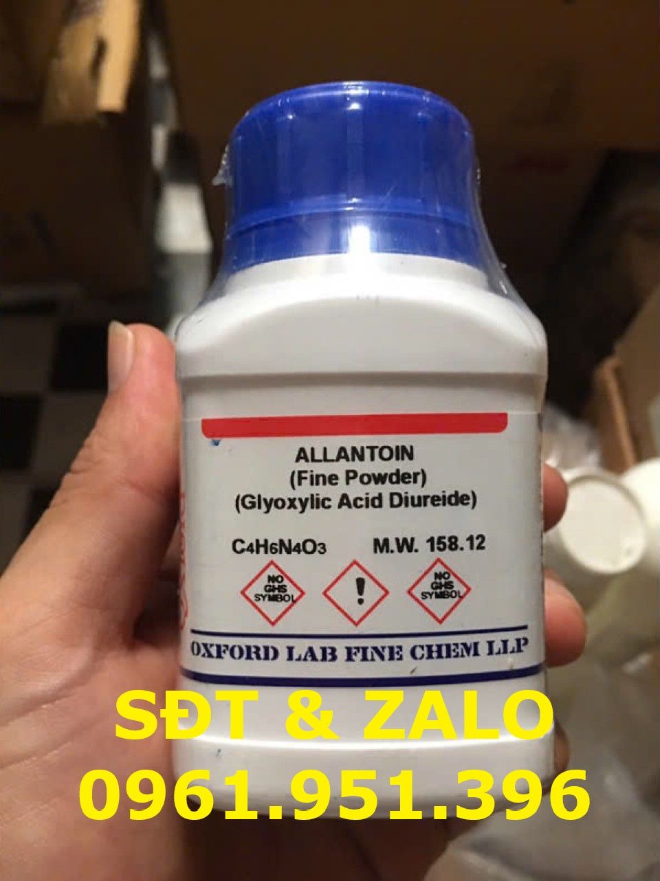  Allantoin - C4H6N4O3 - Chất chống kích ứng 