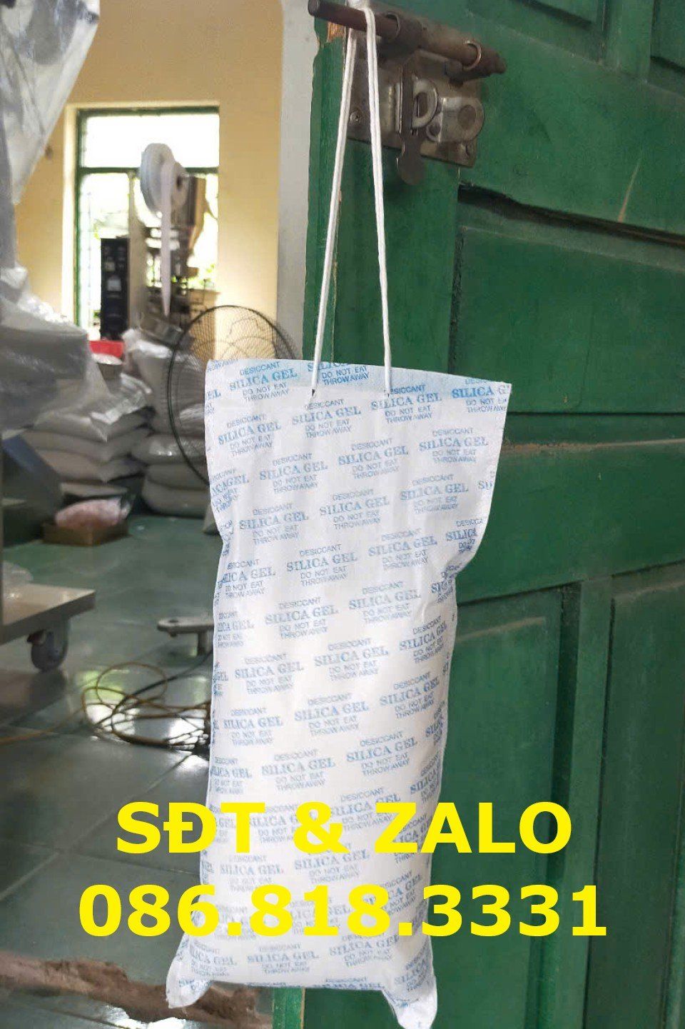  Hạt hút ẩm Silicagel chuyên treo container tàu biển ( túi 2kg) 