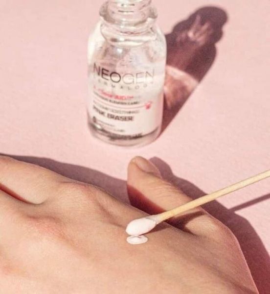  (Tặng kèm tăm bông) Tinh Chất Chấm Mụn Neogen Dermalogy A- Clear Aid Soothing Pink Eraser 15ml 