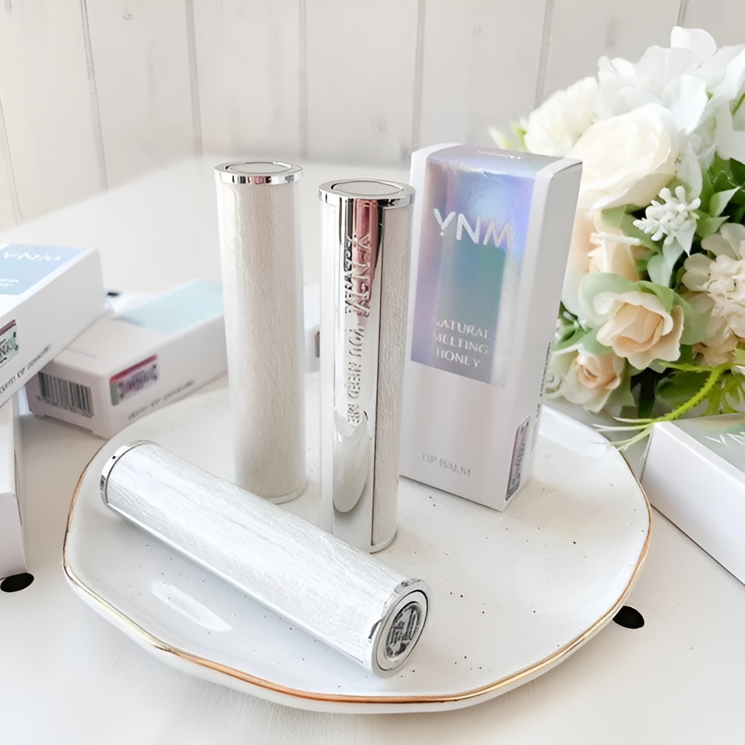  Son Dưỡng Môi Không Màu YNM Natural Melting Honey Lip Balm 3g 