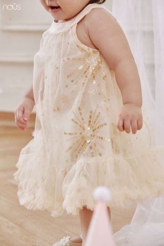 Váy dài kiểu màu be lấp lánh kèm nơ 