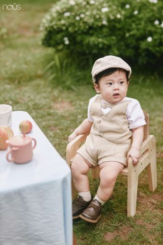  Bộ cộc màu trắng phối kẻ nâu đính nơ 