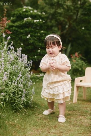  Bộ áo cộc chân váy kẻ hồng phối ren 