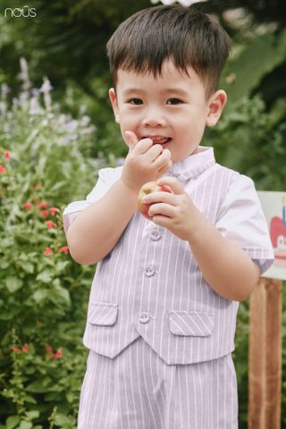  Bộ vest cộc màu nâu phối trắng đính nơ 