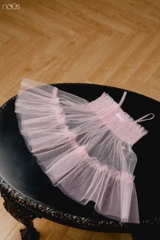  Bộ bodysuit cộc màu trắng kèm váy xòe màu hồng 
