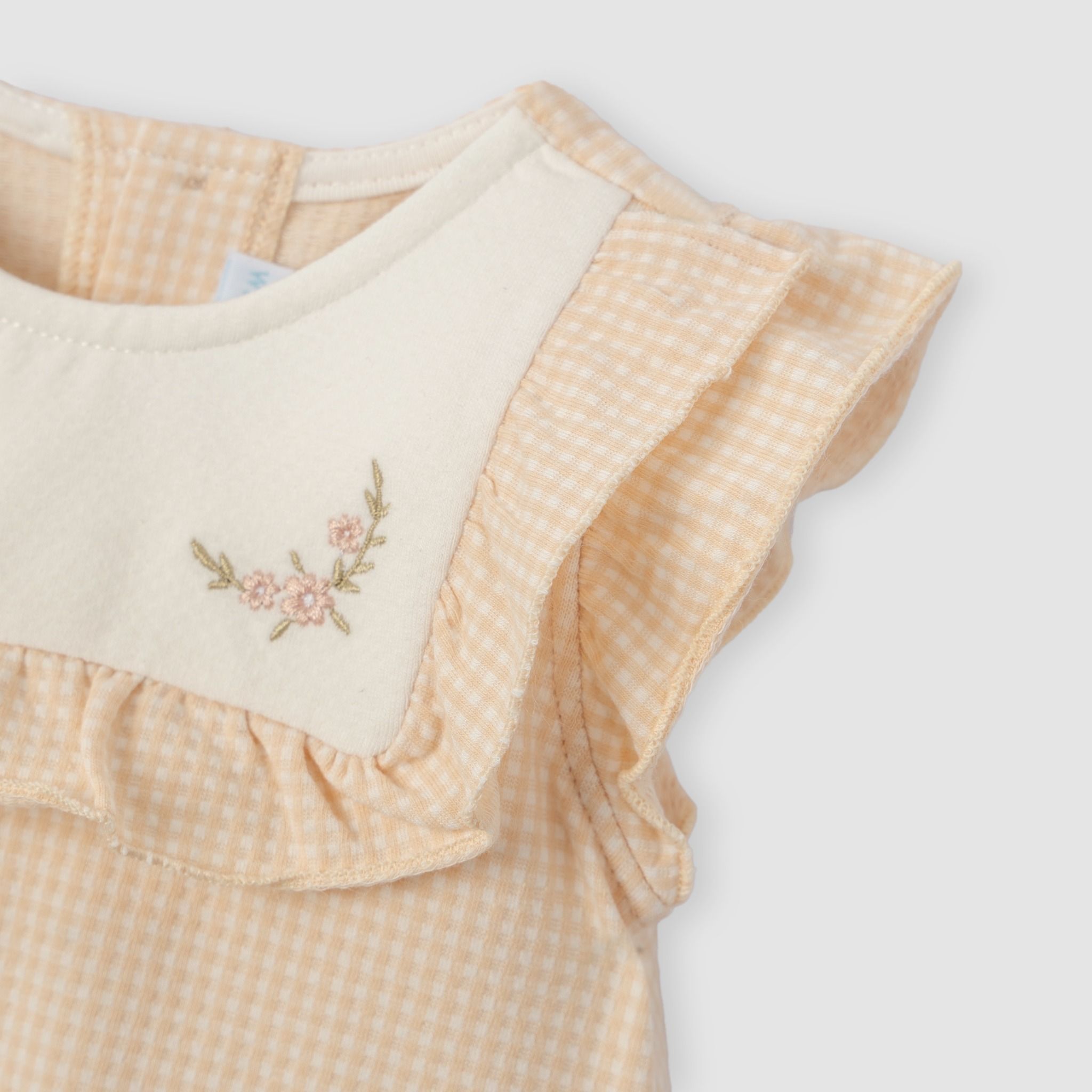  Bodysuit cộc tay kẻ caro nâu thêu trang trí 