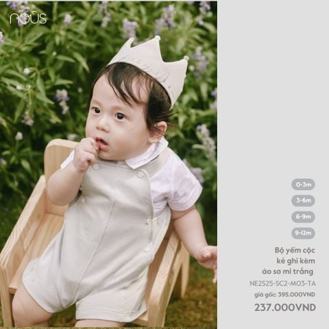  Bộ yếm cộc kẻ ghi kèm áo sơ mi trắng 