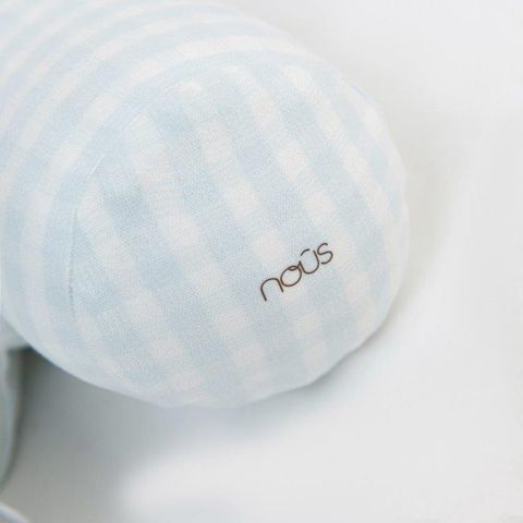  Gối chặn kẻ caro trắng xanh thêu họa tiết 