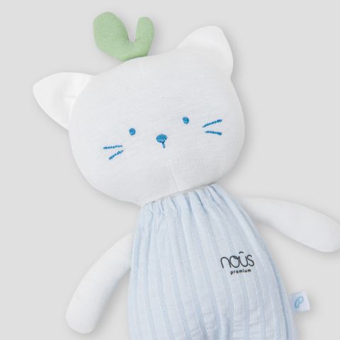  Mèo bông màu trắng mặc áo xanh 