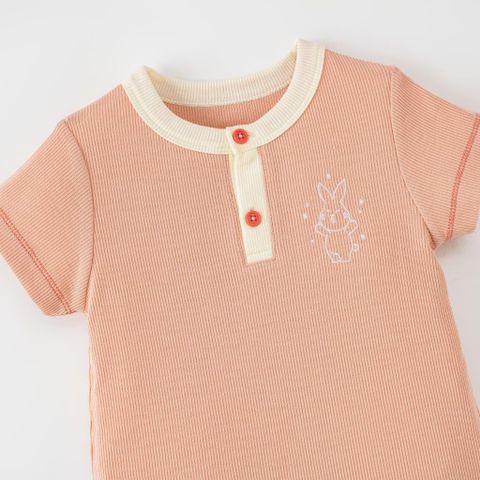  Bộ cộc beige red thêu ngực trái 