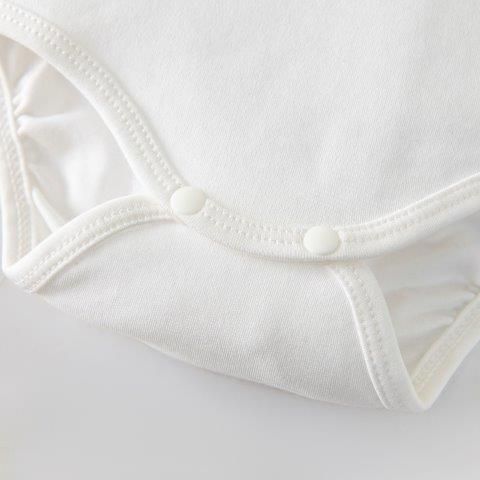  Set bodysuit cộc màu trắng 