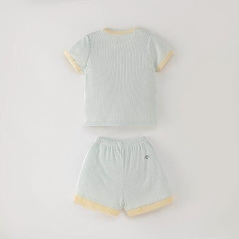  Bộ áo quần cộc màu xanh nhạt 