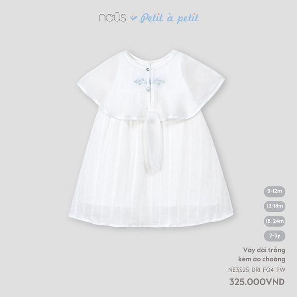  Váy dài trắng kèm áo choàng 