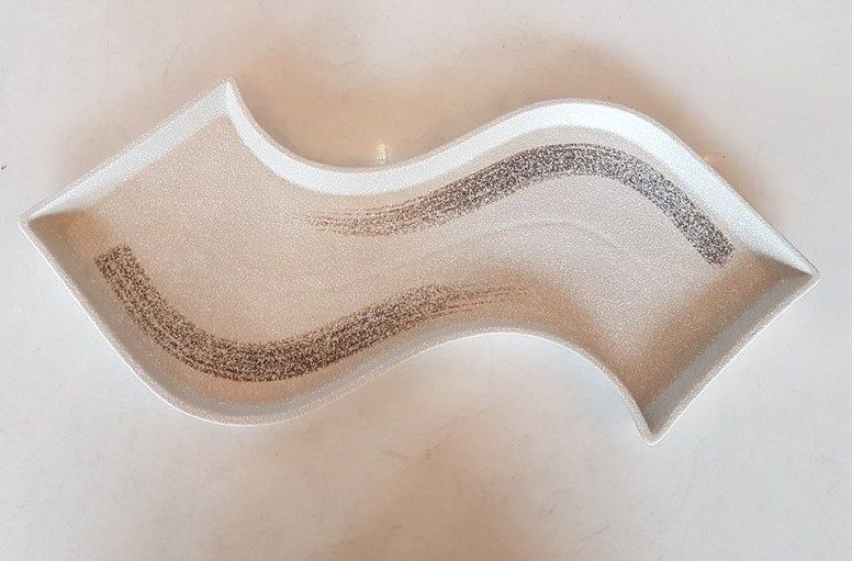  Blanche - S-shape Plate 53 x 13cm - Dĩa chữ S 53 x 13cm lộc phát có vệt 