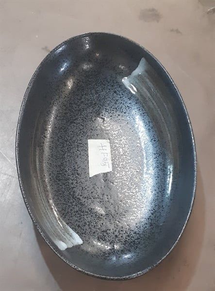  Noir - Oval Bowl 25 x 17cm - Tô oval 25 x 17cm đen có vệt 